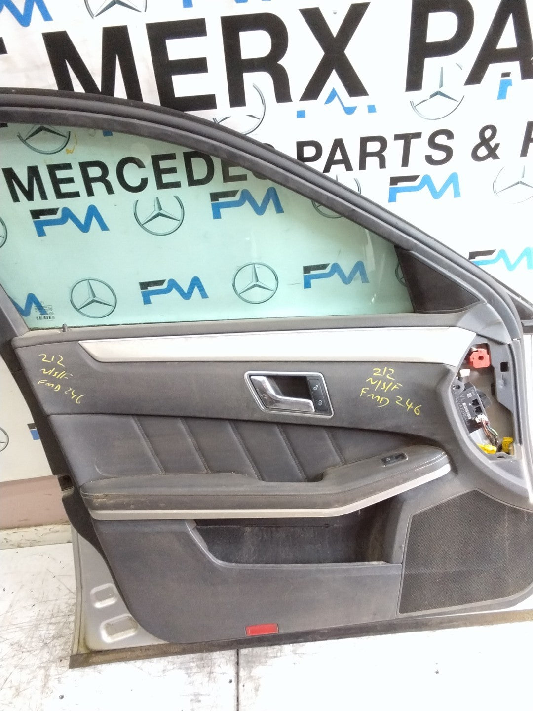 MERCEDES E-CLASS W212 SLN PASSENGER FRON DOOR NSF SILVER 2009-16 COMPLETE FMD346