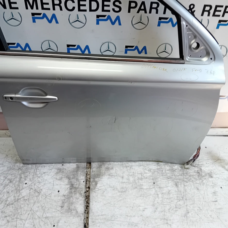 MITSUBISHI OUTLANDER MK3 DRIVER FRONT DOOR OSF SILVER 2013 FMD368