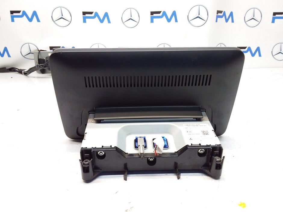 MERCEDES C-CLASS W205 2016 SAT NAV MULTIMEDIA SCREEN A2059002211 FM00661