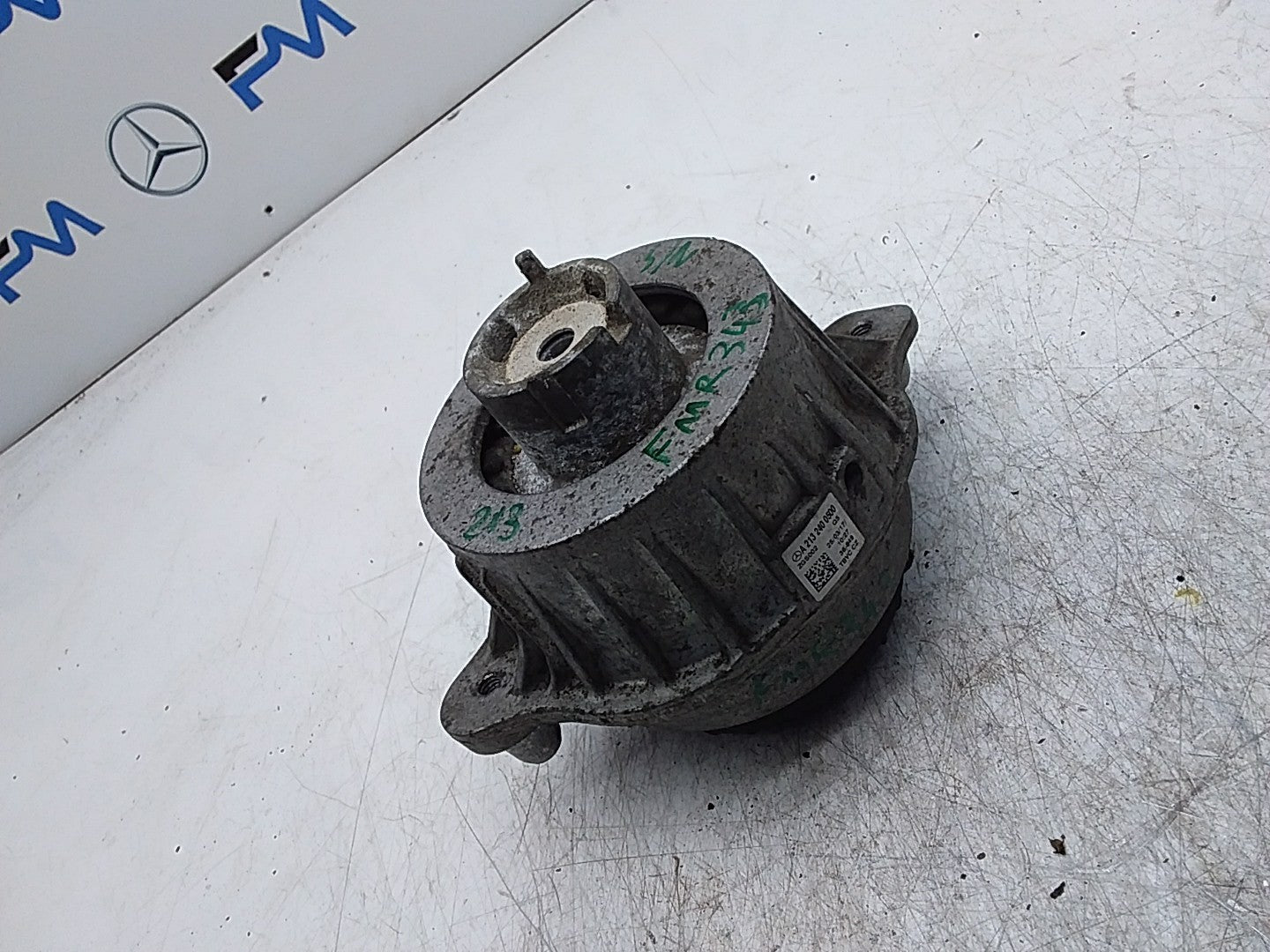 MERCEDES BENZ  E-CLASS  W213  ENGINE MOUNT LEFT NS A2132400500 FMR343