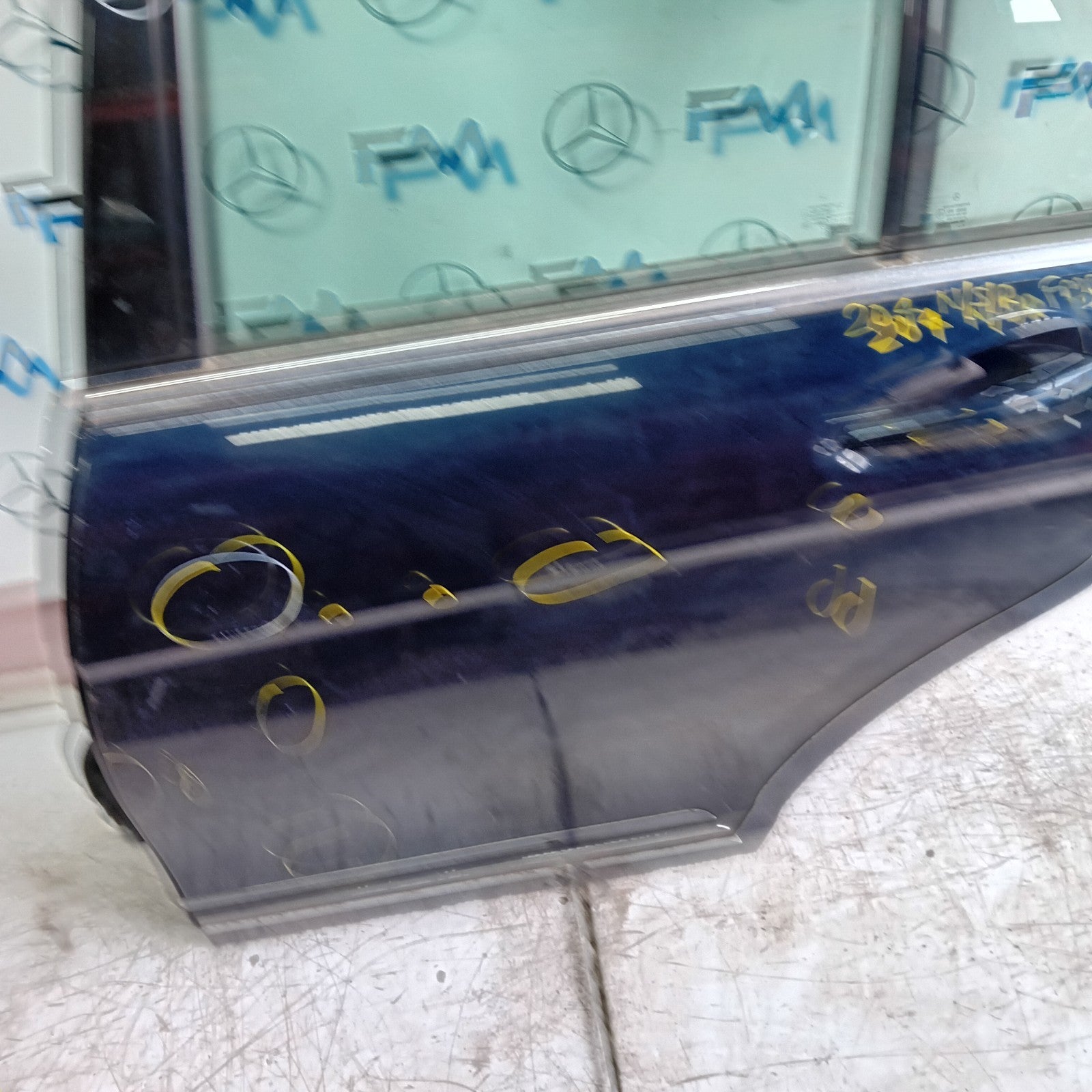 MERCEDES C-CLASS W204 PASSENGER REAR DOOR NSR BLUE 2008-14 COMPLETE FMD233