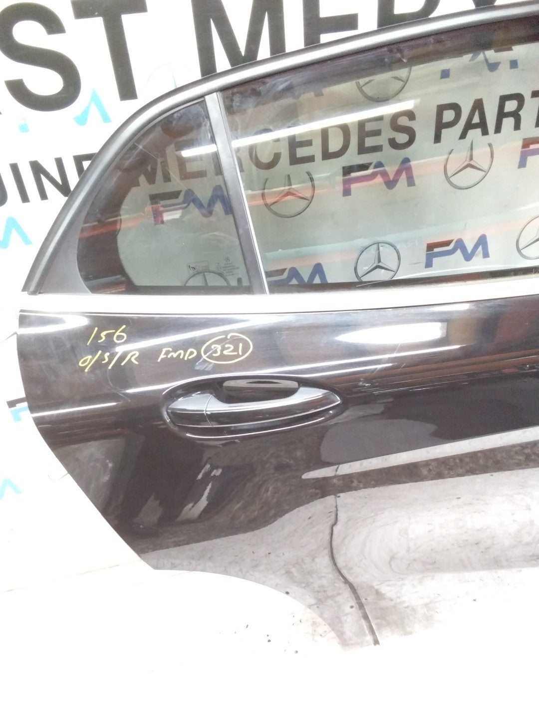 MERCEDES BENZ GLA X156 DRIVER REAR DOOR OSR BLACK 2014-19 COMPLETE FMD321