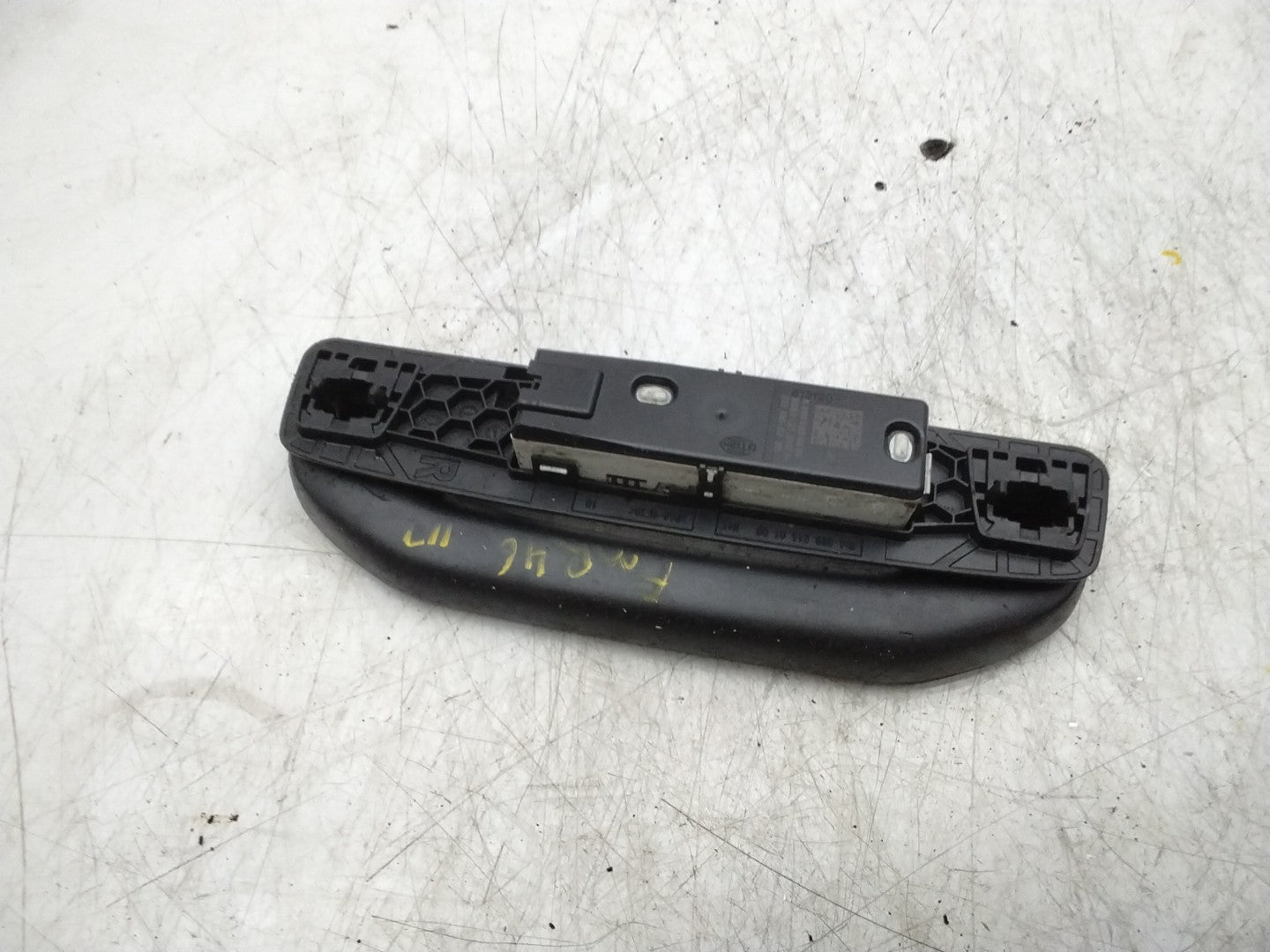  MERCEDES CLA W117 REAR RIGHT GRAB HANDLE AND LIGHT A0009064805 FMR46