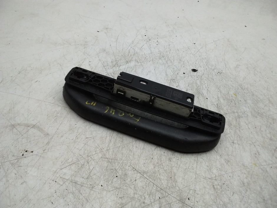 MERCEDES CLA W117 REAR RIGHT GRAB HANDLE AND LIGHT A0009064805 FMR46