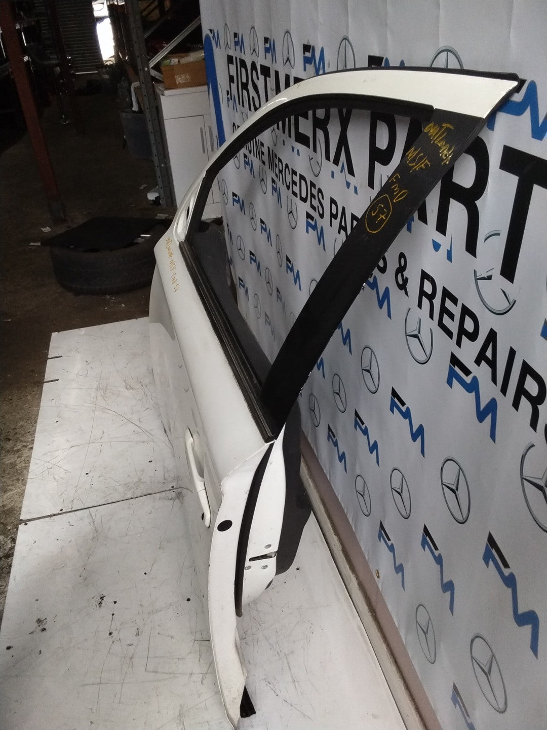 MITSUBISHI OUTLANDER PASSENGER SIDE FRONT DOOR N/S/F COMPLETE WHITE FMD57