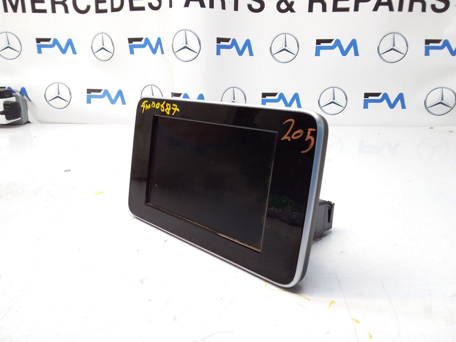 MERCEDES C-CLASS W205 2014 SAT NAV MULTIMEDIA SCREEN A2059004113 FM00687