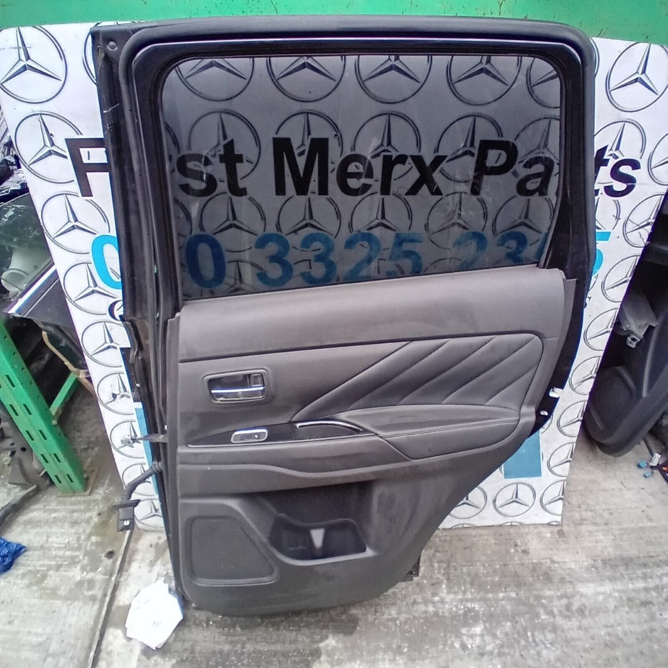 MITSUBISHI OUTLANDER DRIVER SIDE REAR DOOR ( OFF SIDE REAR )