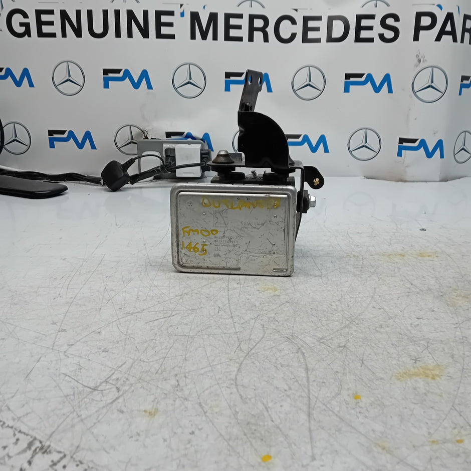 MITSUBISHI OUTLANDER MK3 ABS PUMP 2013 4670B481 FM001465