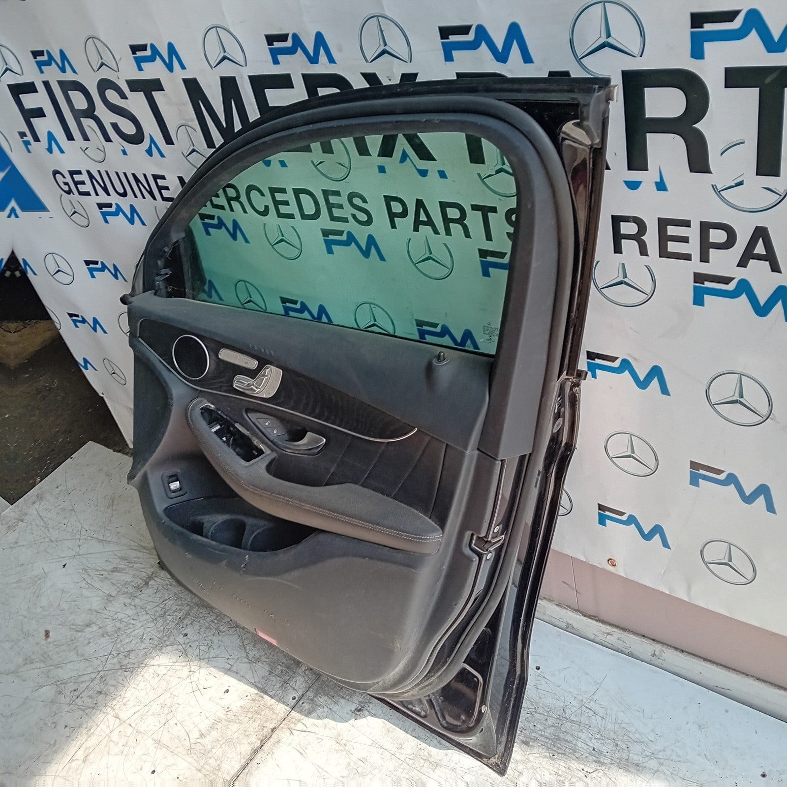 MERCEDES BENZ GLC X253 SLN DRIVER FRONT DOOR OSF 2016 ON BLACK COMPLETE FMD274