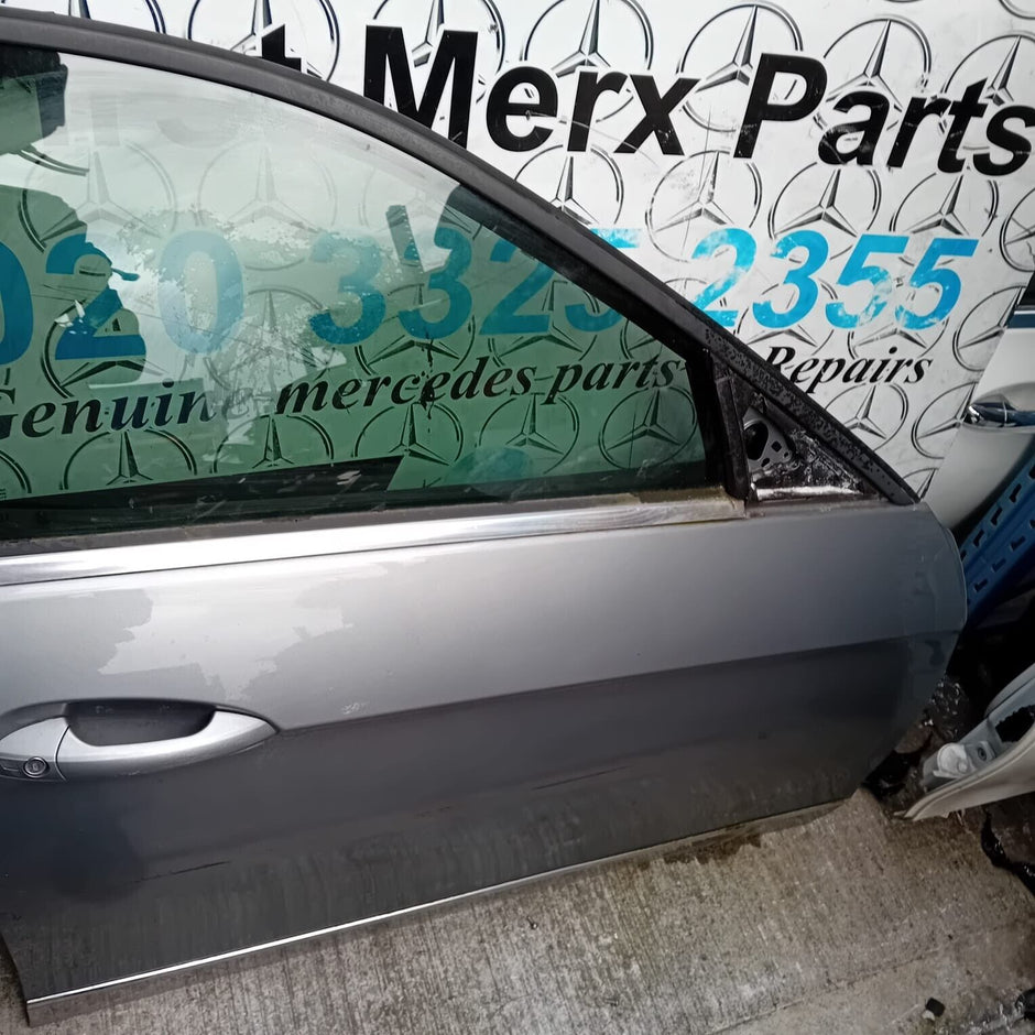 MERCEDES BENZ E-CLASS W212 DRIVER SIDE FRONT DOOR ( OFF SIDE FRONT )