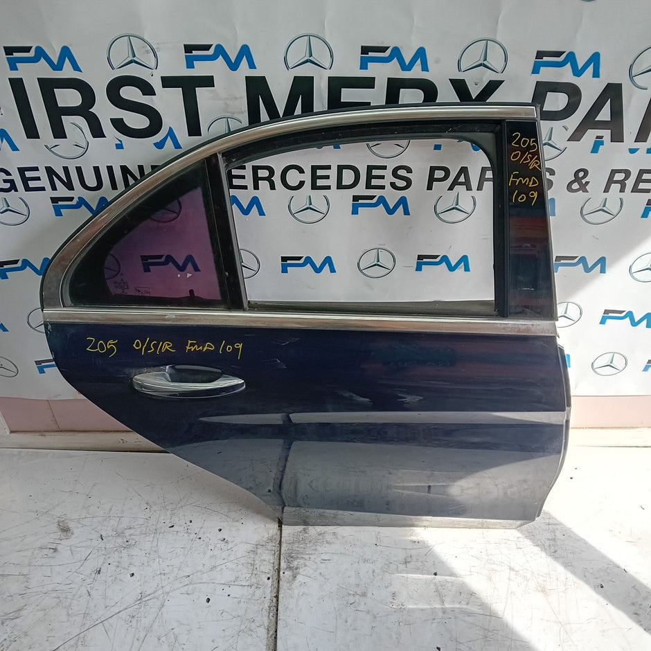 MERCEDES BENZ  C-CLASS W2O5 DRIVER SIDE REAR DOOR O/S/R COMPLETE BLUE FMD109