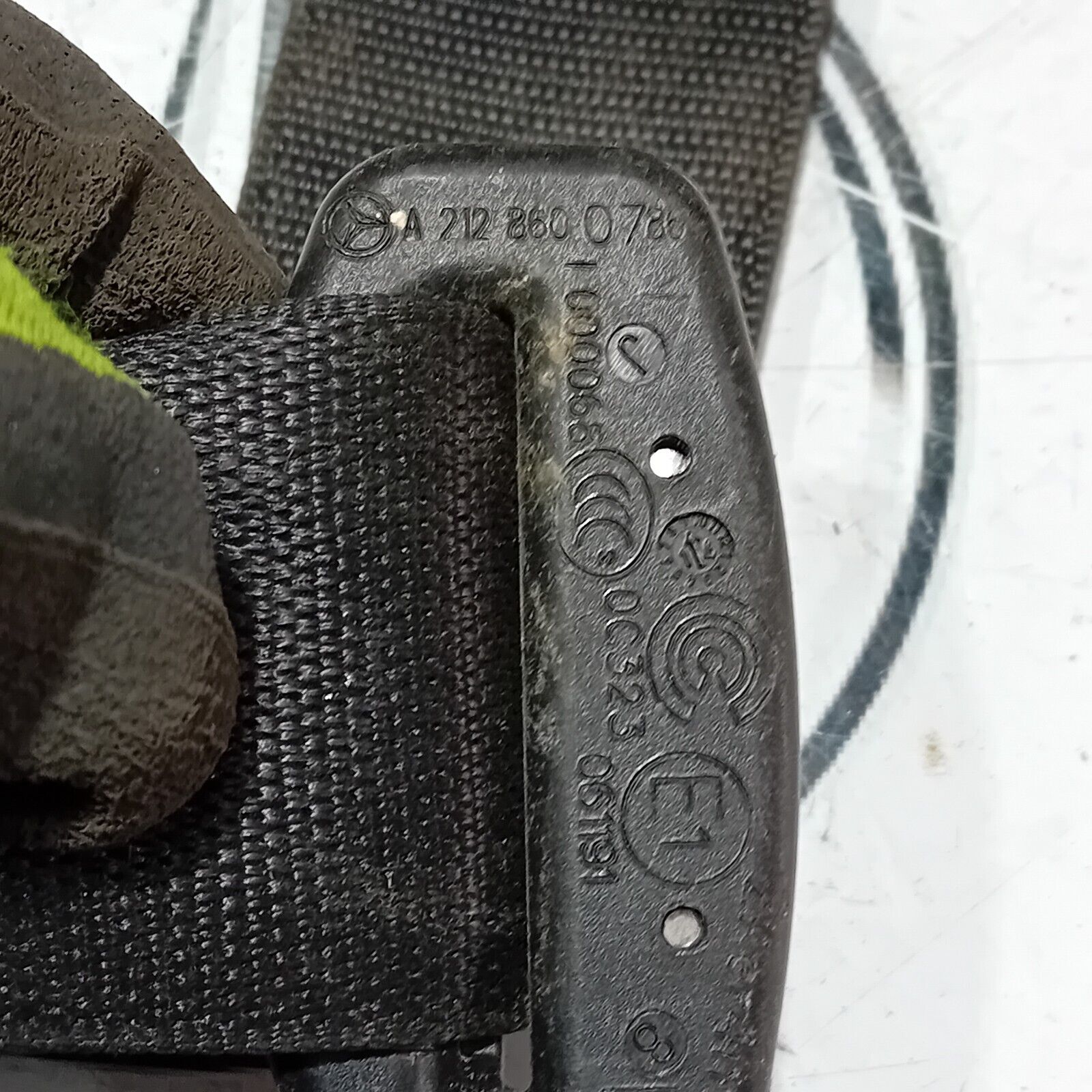 MERCEDES BENZ E CLASS 212 2009-2016 RIGHT FRONT SEAT BELT A2128600786