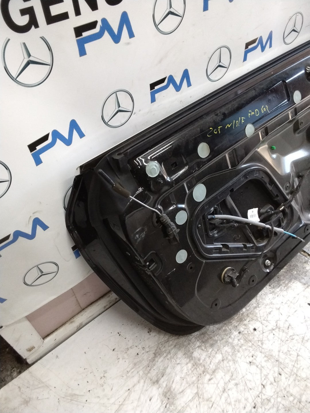 MERCEDES BENZ  C-CLASS W205 PASSENGER FRONT DOOR NSF BLACK 2014-21  FMD602