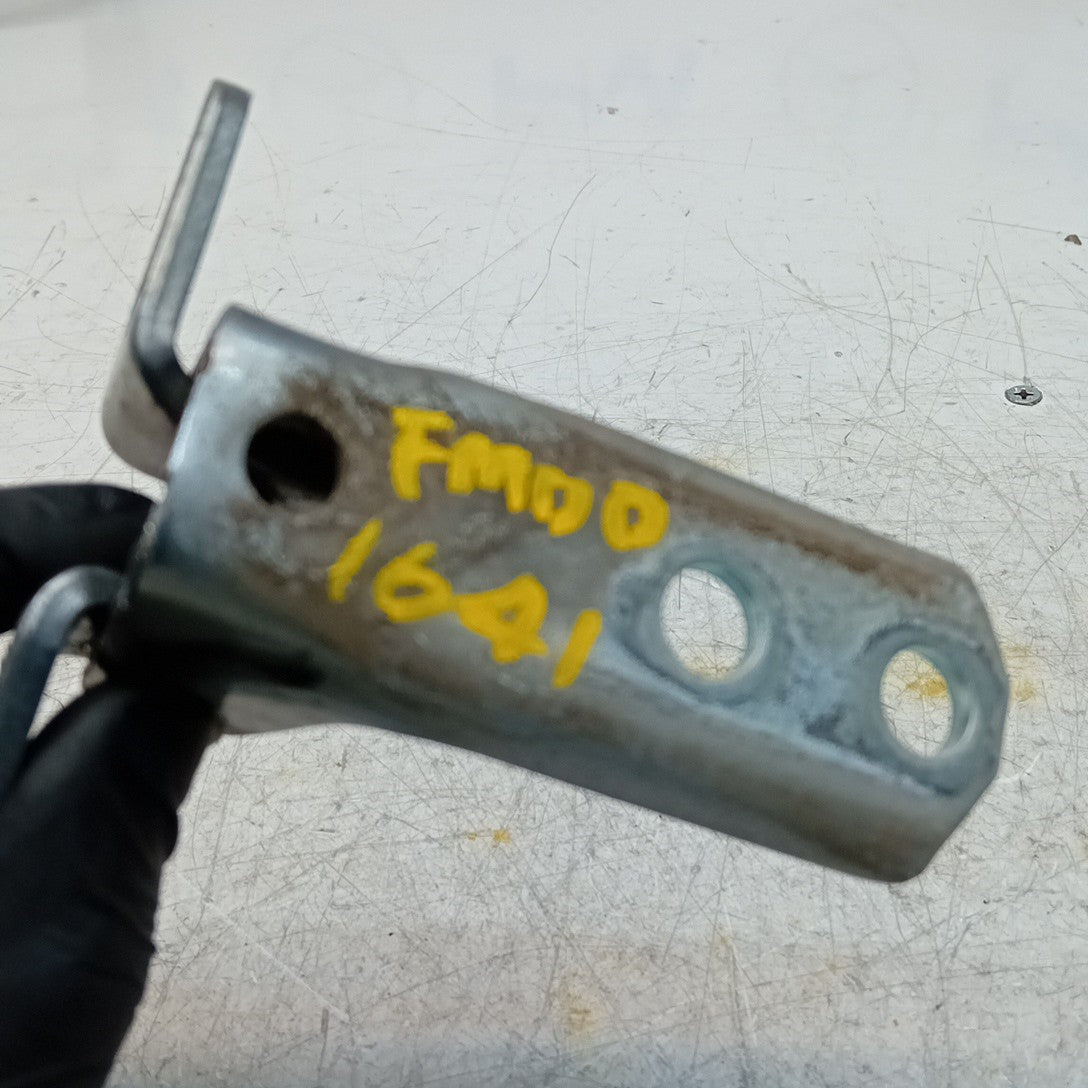 MITSUBISHI OUTLANDER MK3  FRONT DOOR HINGE PANEL E1 A046834 FM001641