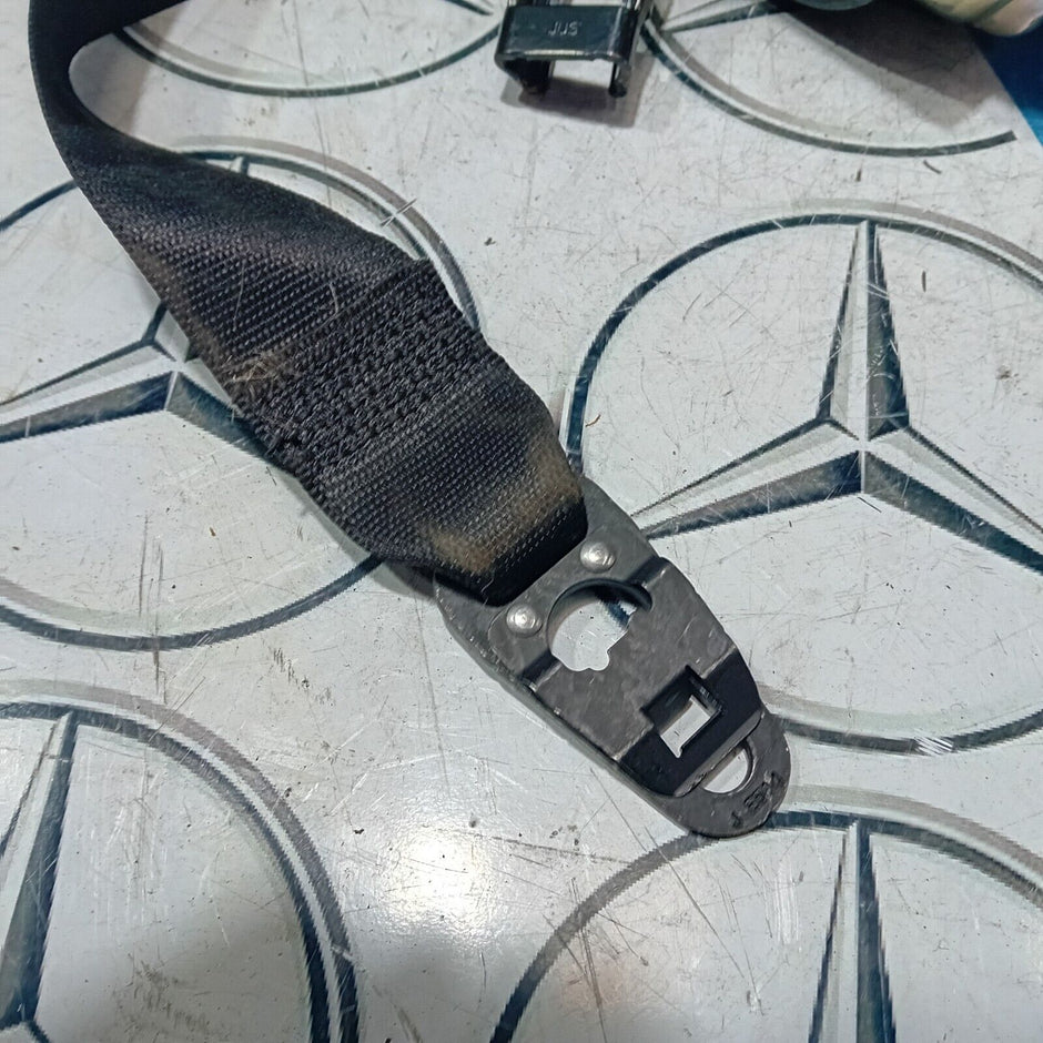 MERCEDES C CLASS SEAT BELT FRONT LEFT PASSENGER SIDE NEARSIDE W205  A2058600185