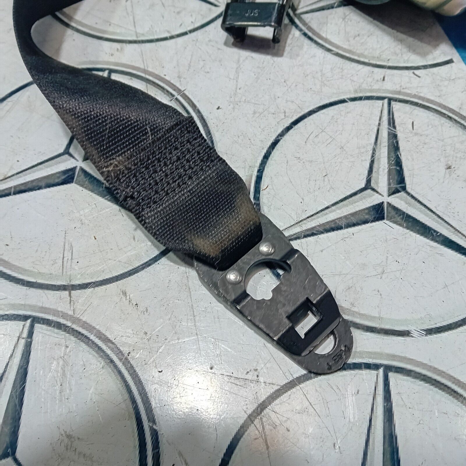 MERCEDES C CLASS SEAT BELT FRONT LEFT PASSENGER SIDE NEARSIDE W205  A2058600185