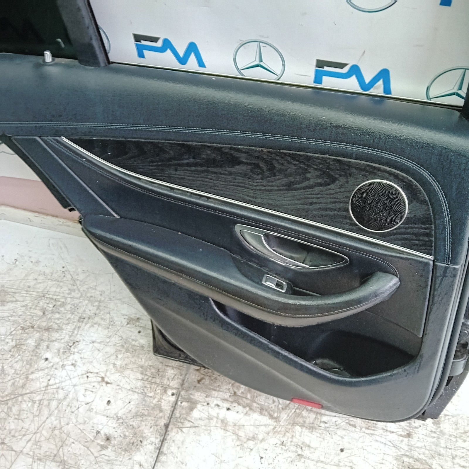 MERCEDES E-CLASS W213 SLN PASSENGER REAR DOOR NSR BLACK 2016 ON COMPLETE FMD250