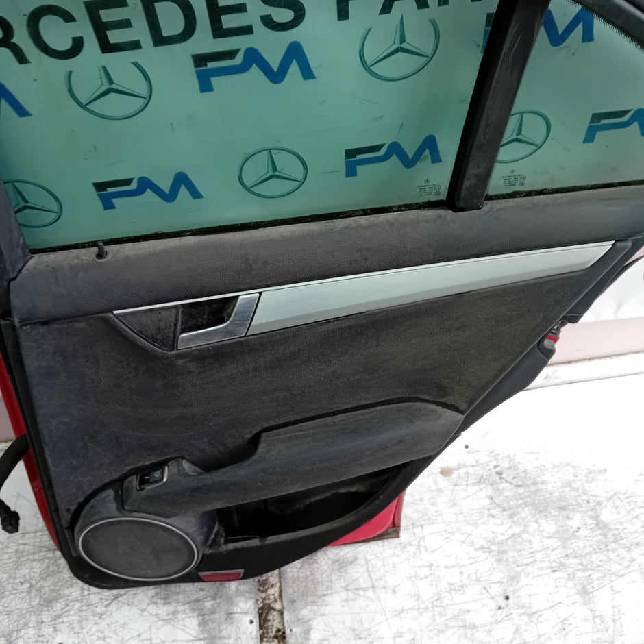 MERCEDES C-CLASS W204 SLN DRIVER REAR DOOR OSR RED 2008-2014 COMPLETE FMD447