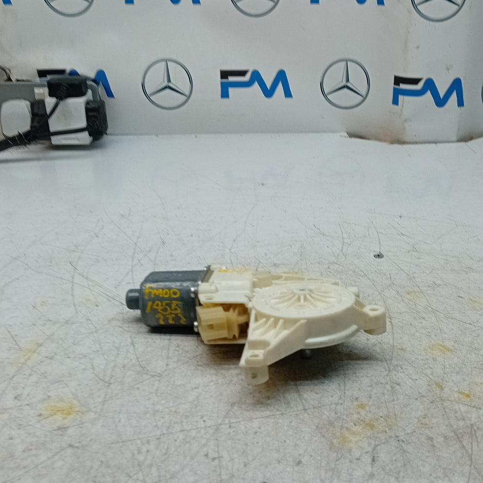 MERCEDES C-CLASS W204 WINDOW REGULATOR MOTOR RIGHT OSF A2048200542 FM001455