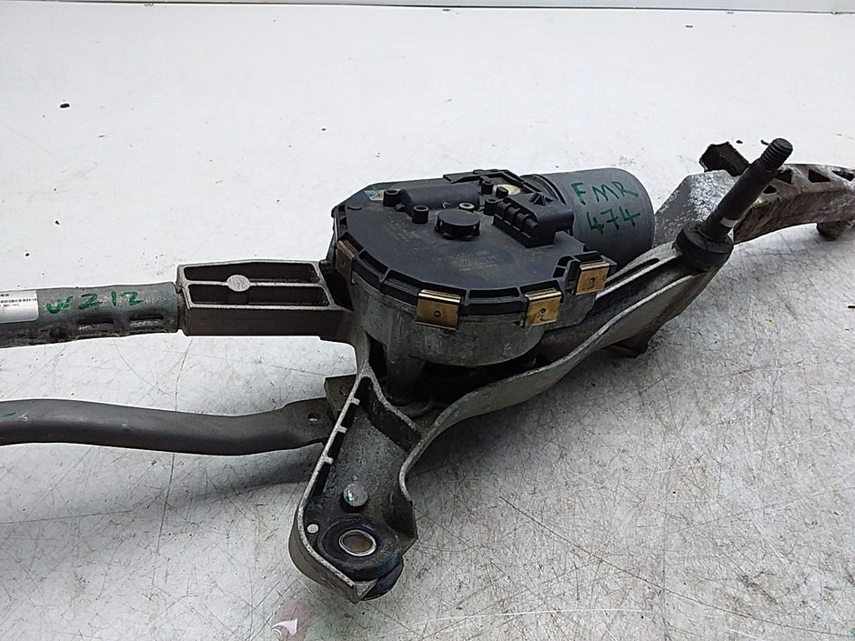 MERCEDES BENZ  E-CLASS W212 WIPER MOTOR FRONT AND LINKAGE A2128201340 FMR474