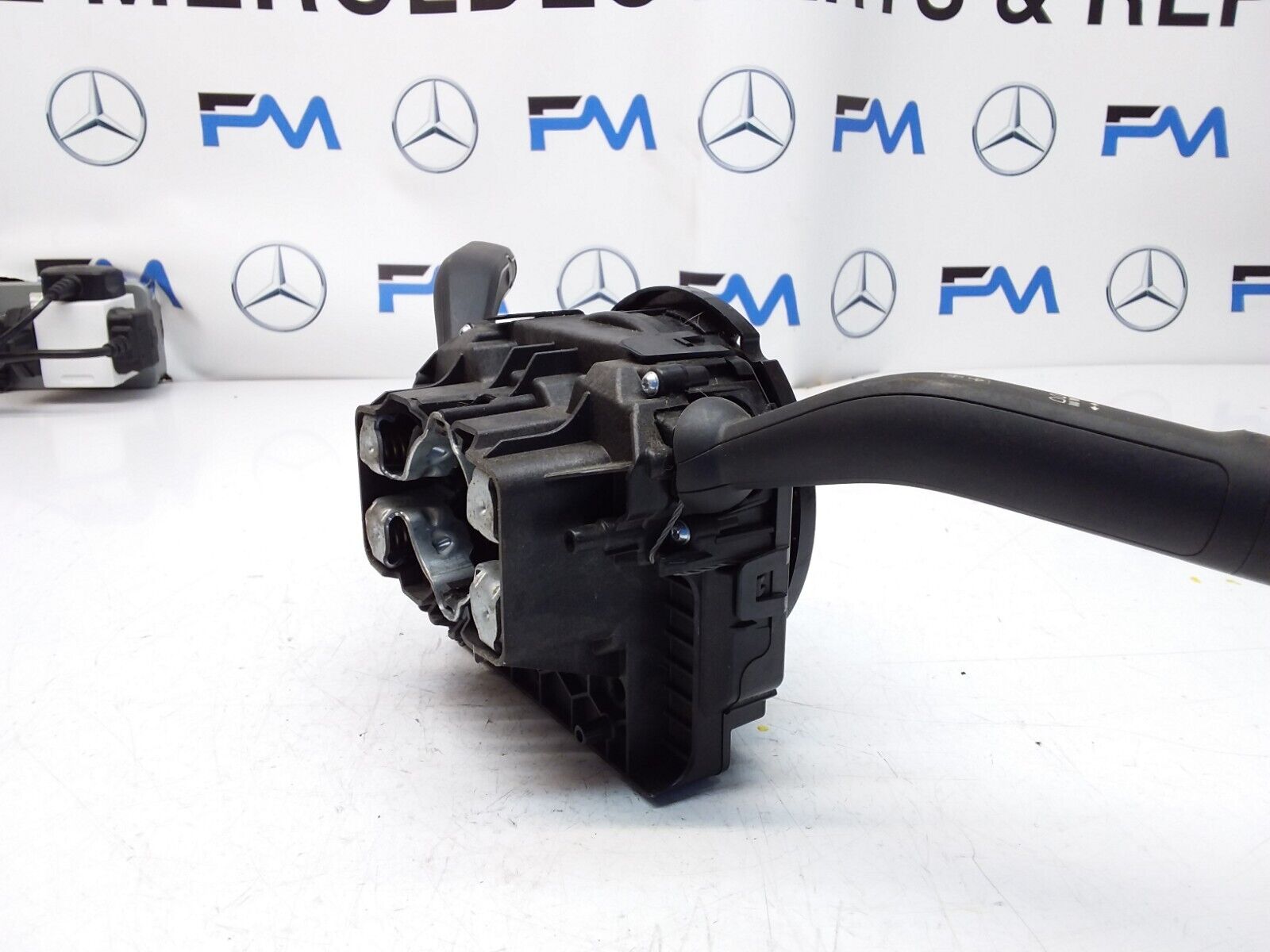 Mercedes  A-CLASS W177 INDICATOR/WIPER GEAR SELECT + SQUIB 10139371 2020 FM00529
