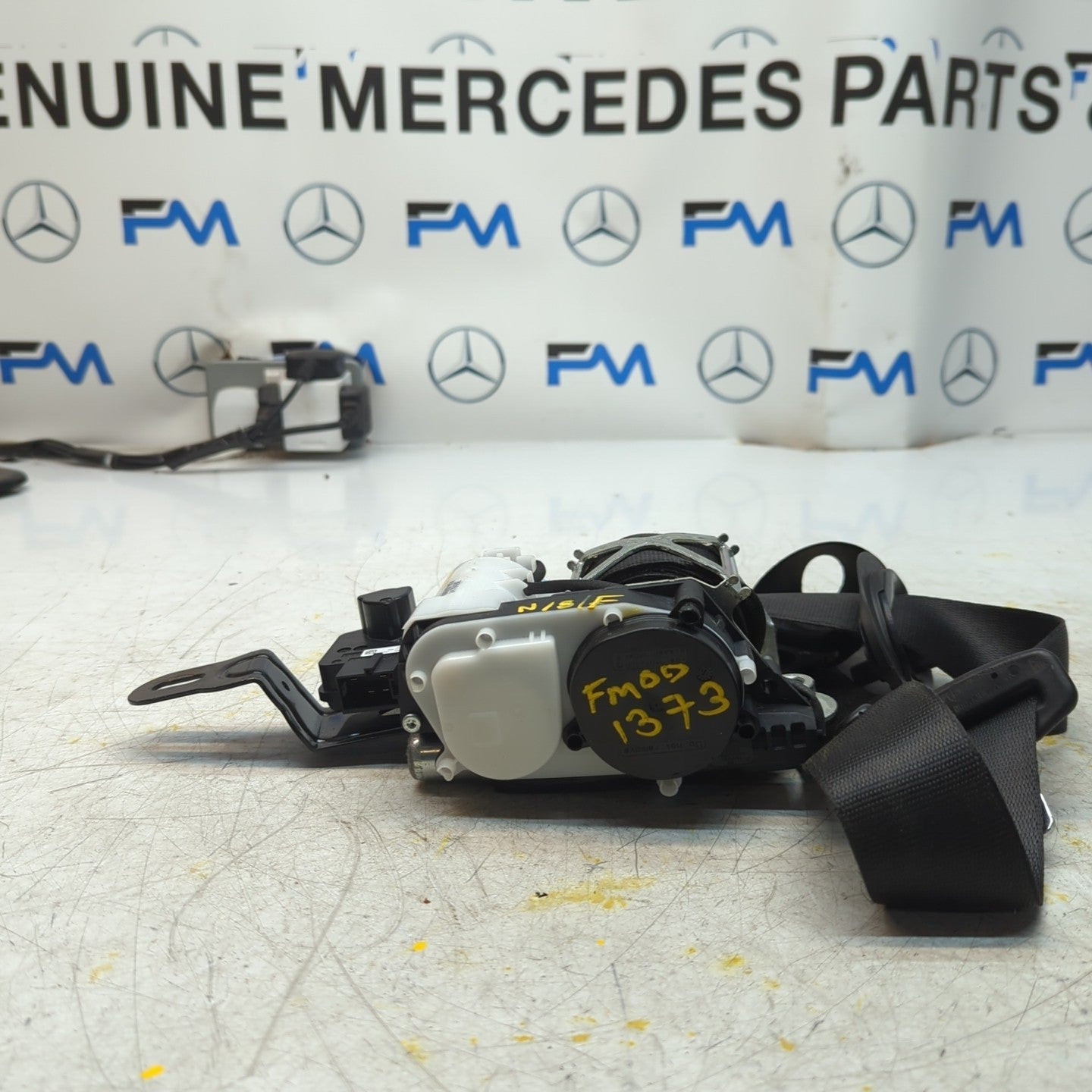 MERCEDES E-CLASS W213 FRONT PASSENGER SIDE SEAT BELT BLACK A2138605500 FM001373