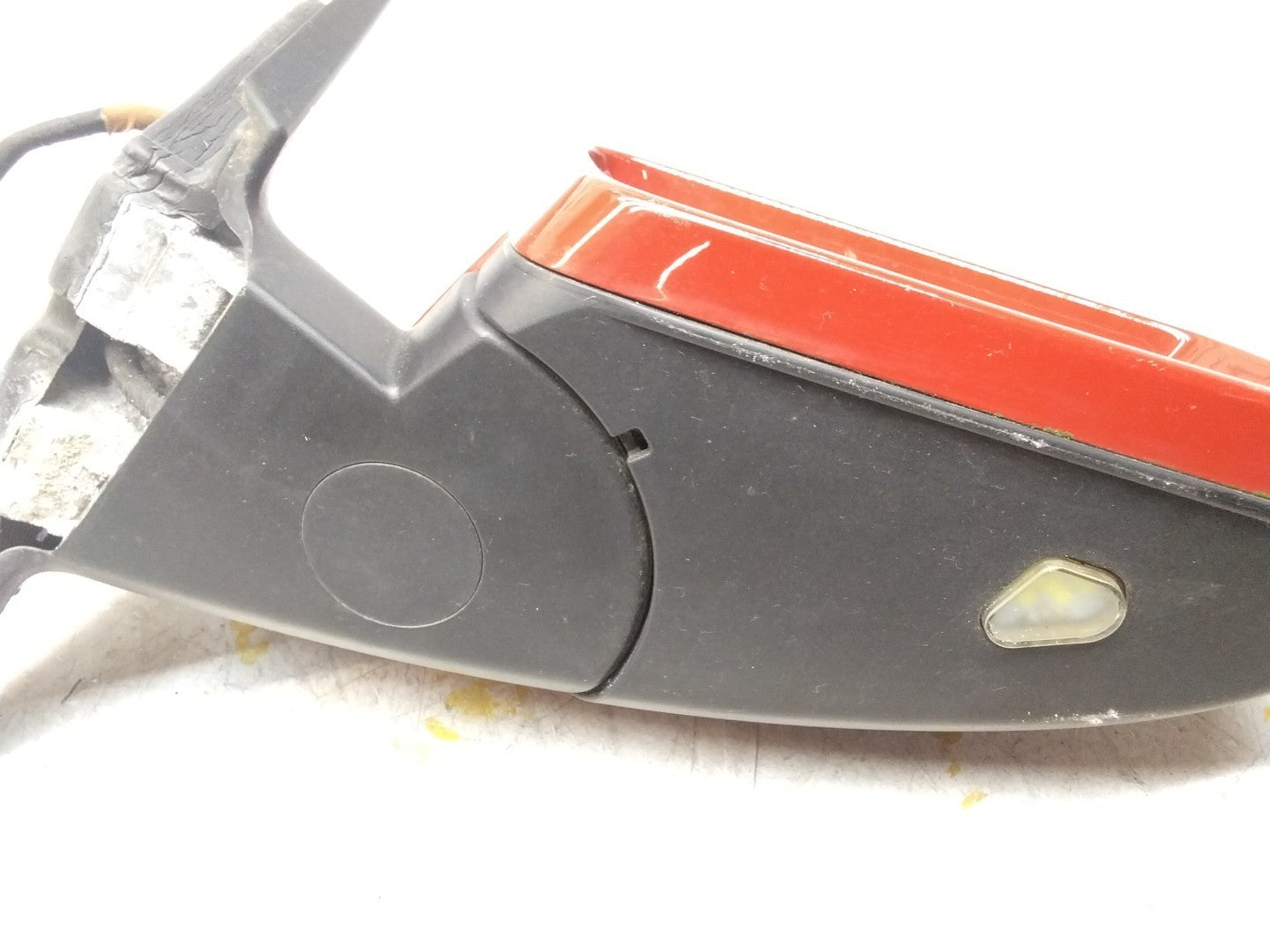 MERCEDES C-CLASS  W204 DRIVER SIDE WING MIRROR A2048107293 RED FMM20