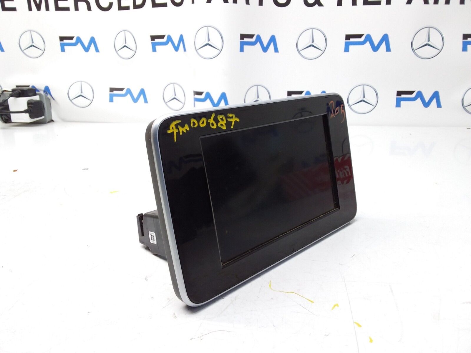 MERCEDES C-CLASS W205 2014 SAT NAV MULTIMEDIA SCREEN A2059004113 FM00687