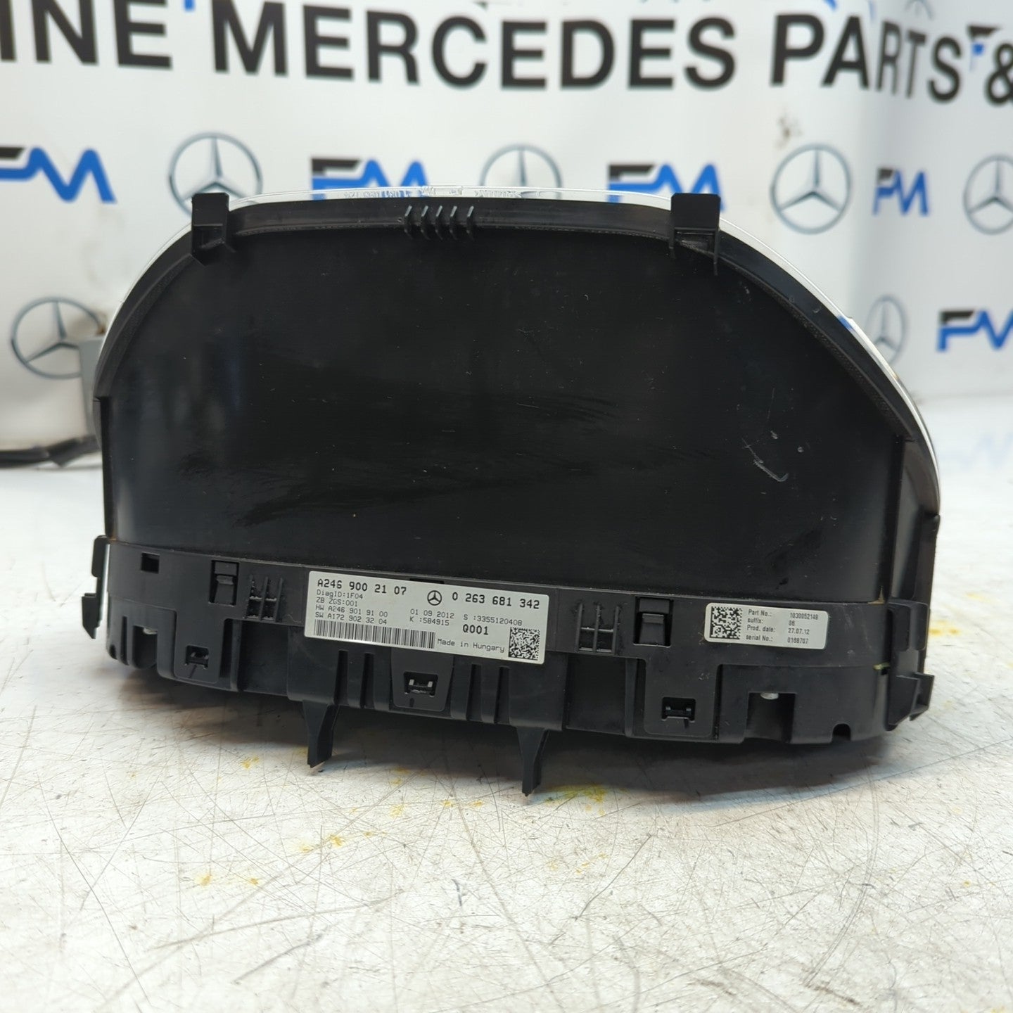 MERCEDES B-CLASS W246 SPEEDOMETER INSTRUMENT CLUSTER BLACK A2469002107 FM001358