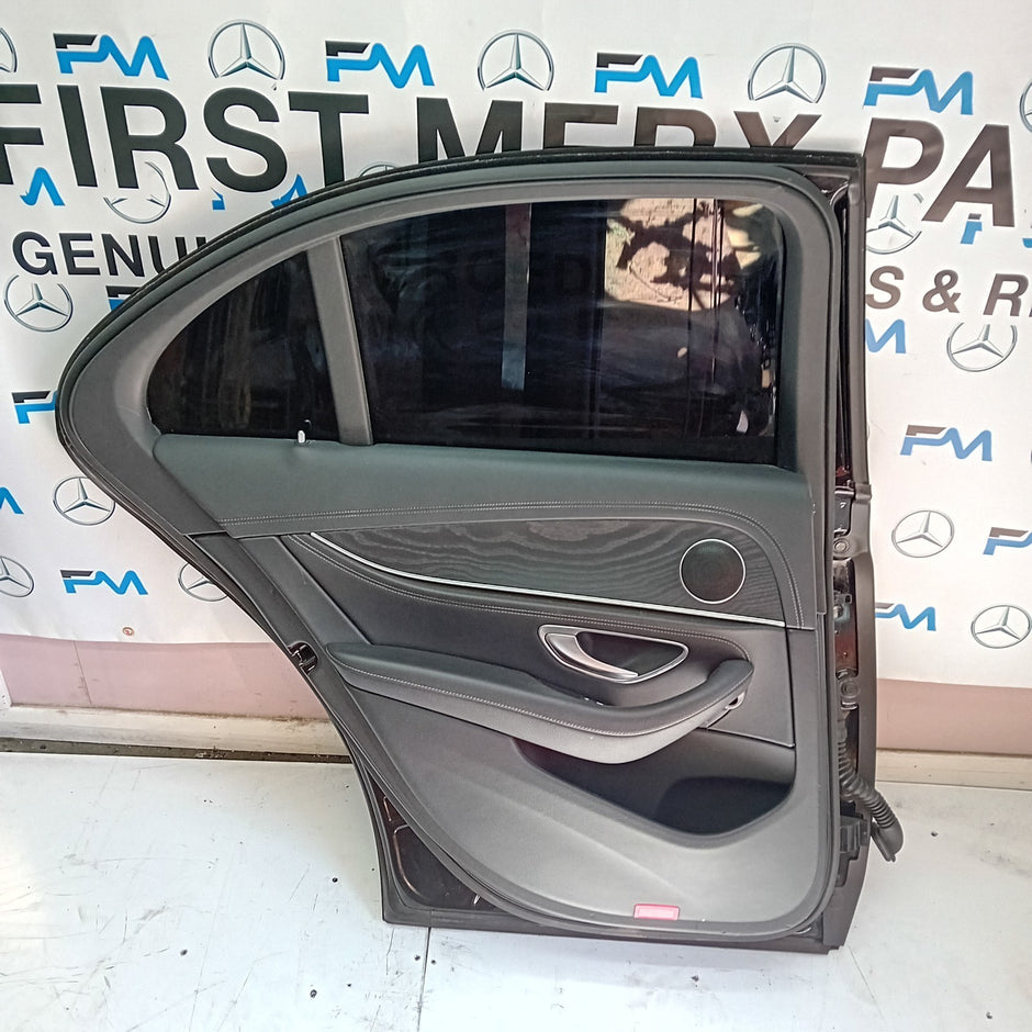 MERCEDES BENZ E CLASS SALOON W213 PASSENGE SIDE REAR DOOR ( NEAR REAR ) FMD17