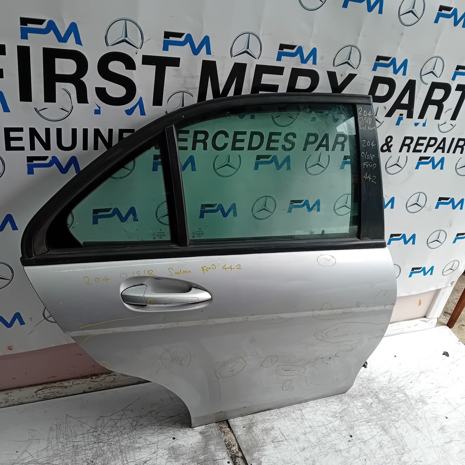 MERCEDES C-CLASS W204 SLN DRIVER REAR DOOR OSR SILVER 2008-2014 COMPLETE FMD442