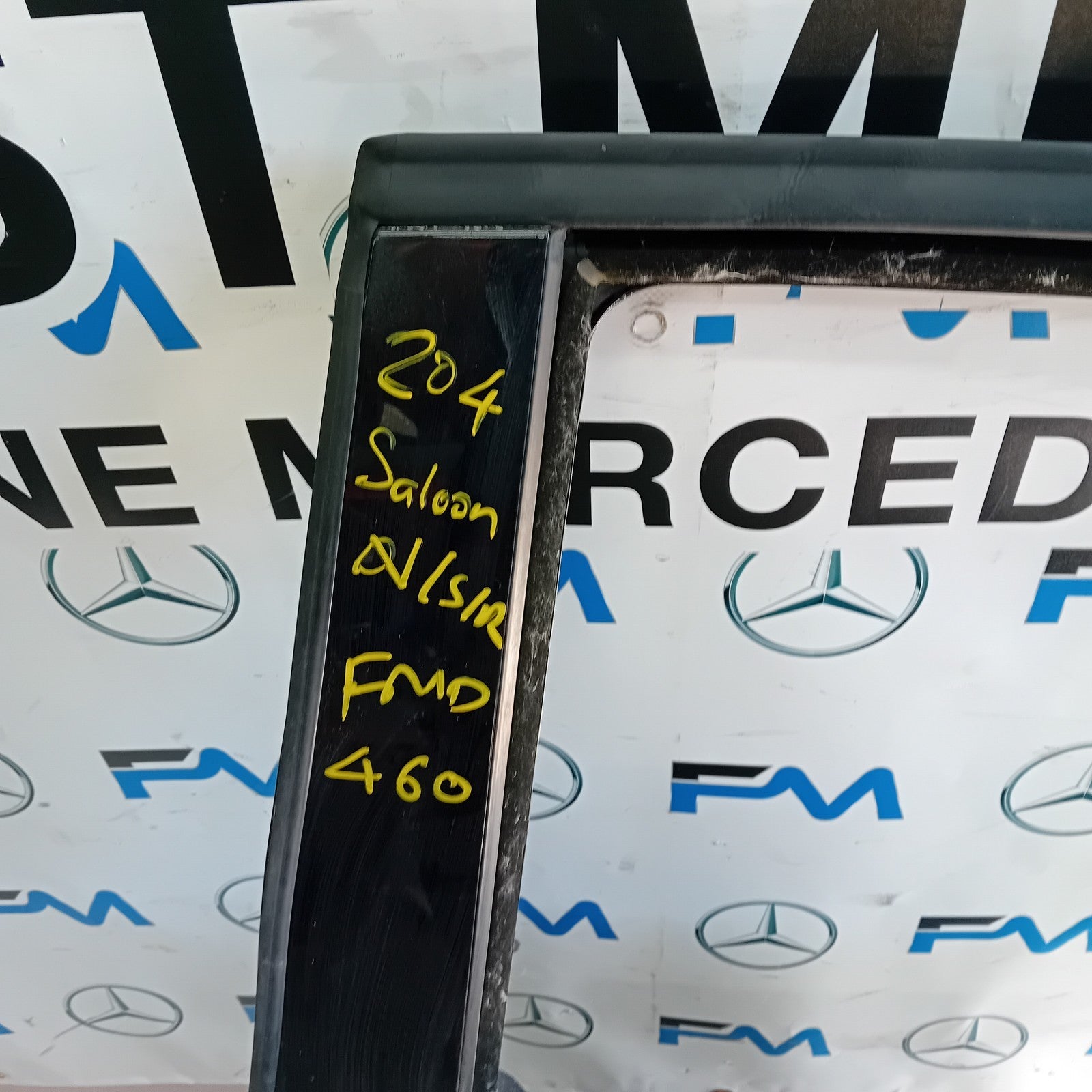 MERCEDES  BENZ  C-CLASS W204 SLN DRIVER REAR DOOR ISR BLUE 2008-14 FMD460