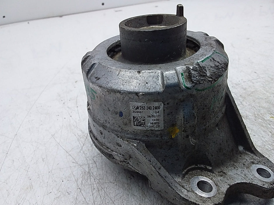MERCEDES BENZ  GLC C253  ENGINE MOUNT LEFT NS A2532402400 FMR335