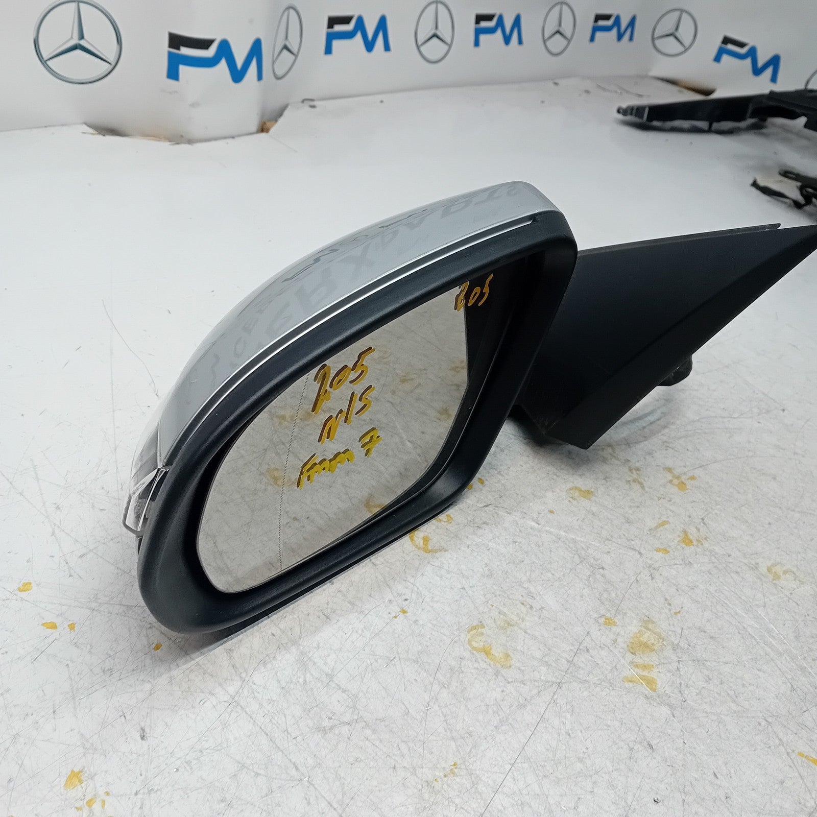 MERCEDES C-CLASS 2014 On W205 PASSENGER SIDE WING MIRROR A2058104702 SILVER FMM7