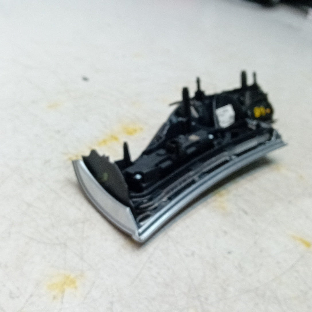 MERCEDES E-CLASS W213 DRIVER SUPPORT SYSTEM SWITCH & TRIM A2136808201 FM001387