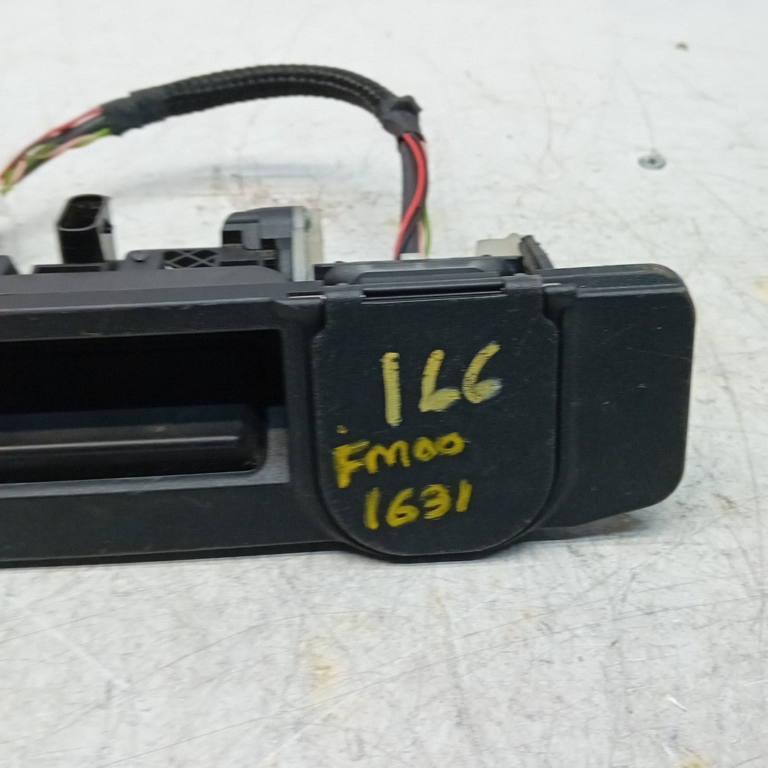 MERCEDES BENZ  GLE W166 TAILGATE HANDLE REAR VIEW CAMERA  A1667500993 FM001631