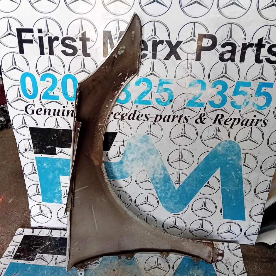 MERCEDES R-CLASS W251 2006 FRONT PASSENGER SIDE ( NEAR SIDE ) WING