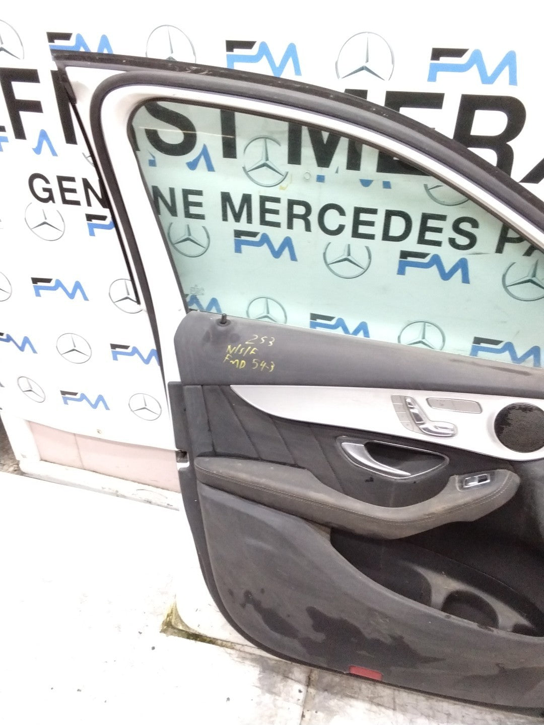 MERCEDES GLC W253 COUPE PASSENGER FRONT DOOR NSF WHITE 2016-2019 FMD543