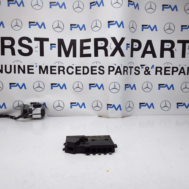 Mercedes E-Class W213 Front Inboard Fuxebox Module Unit A2135406200 FM00361
