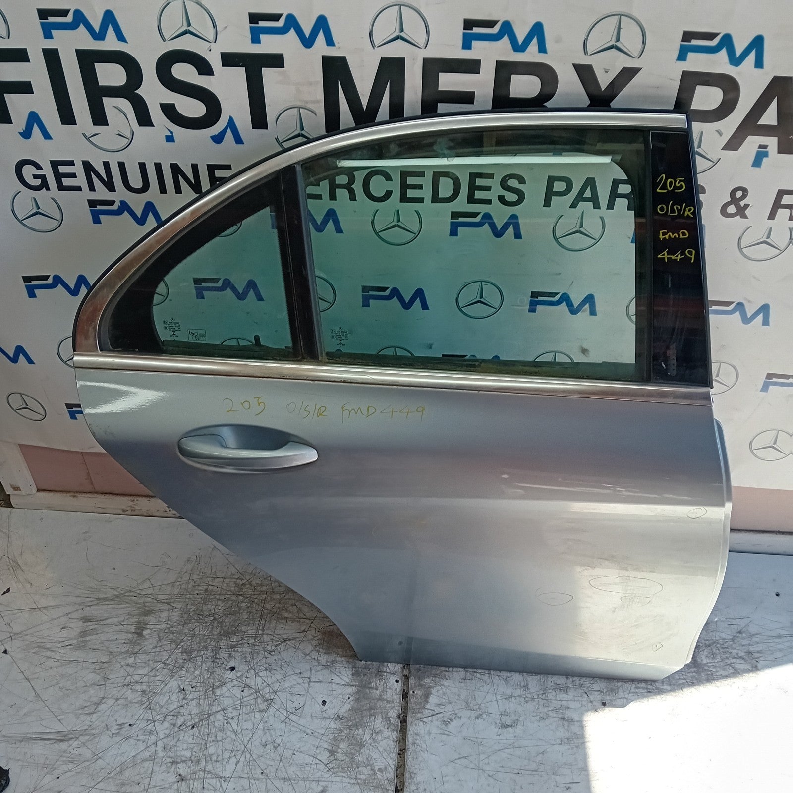 MERCEDES C-CLASS W205 SLN DRIVER REAR DOOR OSR 2014 ON COMPLETE FMD449