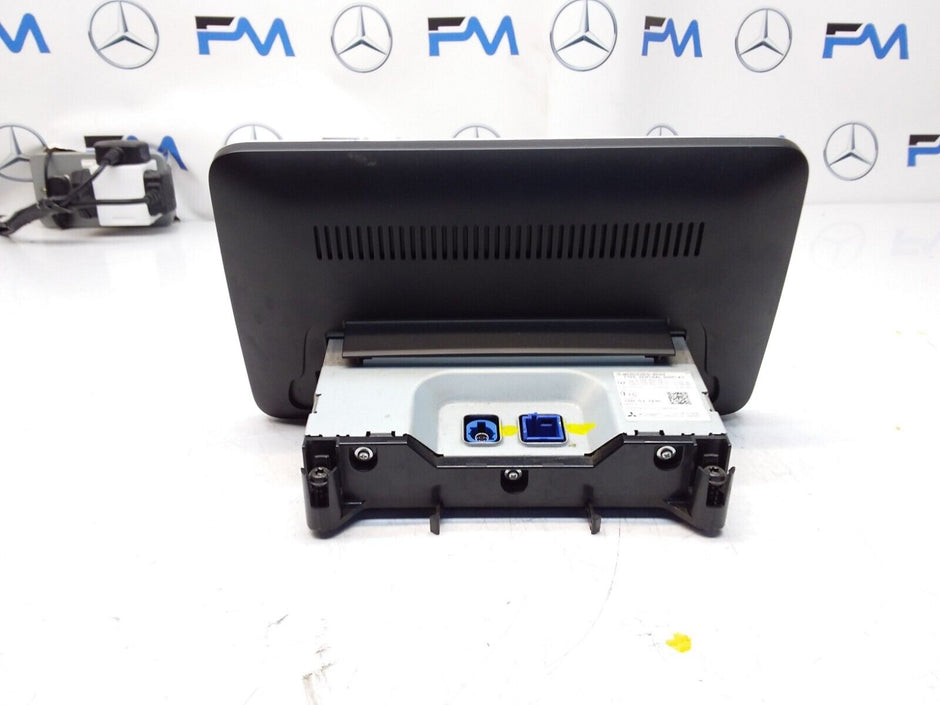 MERCEDES C-CLASS W205 2015 SAT NAV MULTIMEDIA SCREEN A2059002211 FM00665