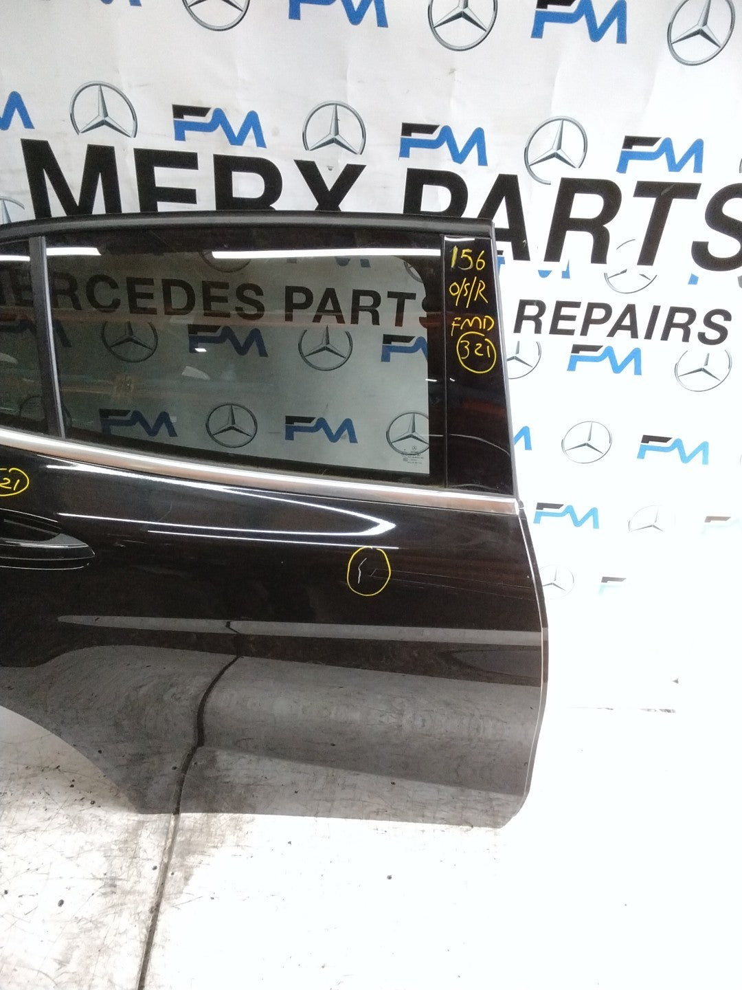 MERCEDES BENZ GLA X156 DRIVER REAR DOOR OSR BLACK 2014-19 COMPLETE FMD321