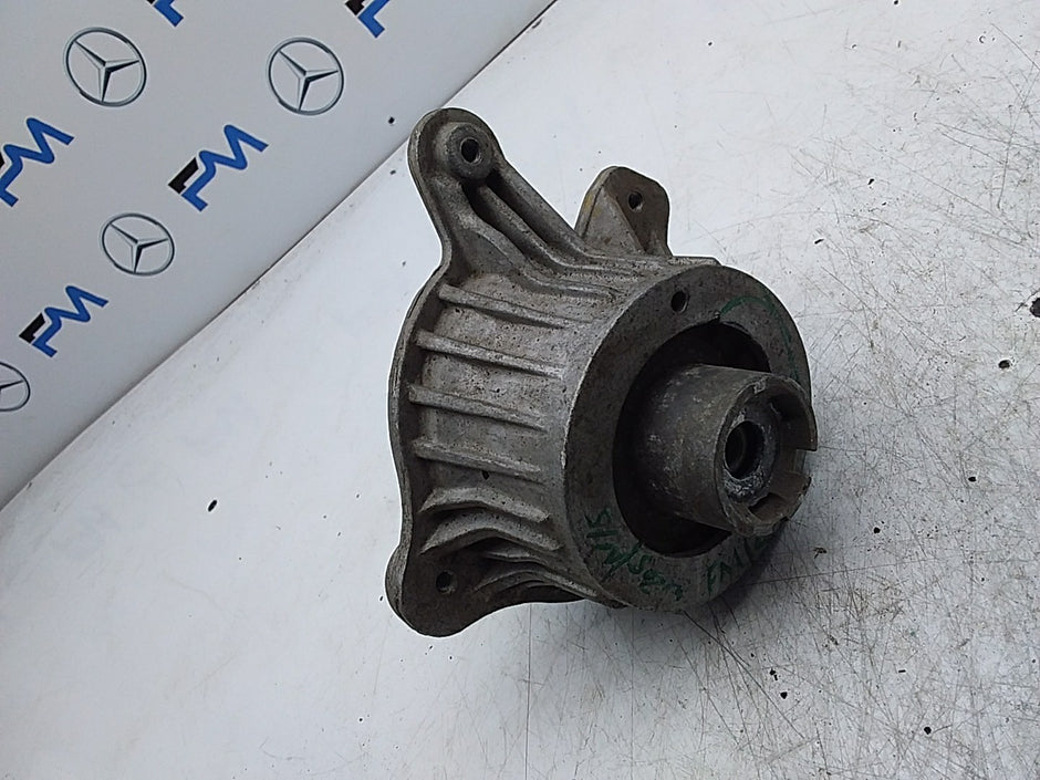 MERCEDES BENZ  C-CLASS  W205  ENGINE MOUNT LEFT NS A2052406817 FMR342