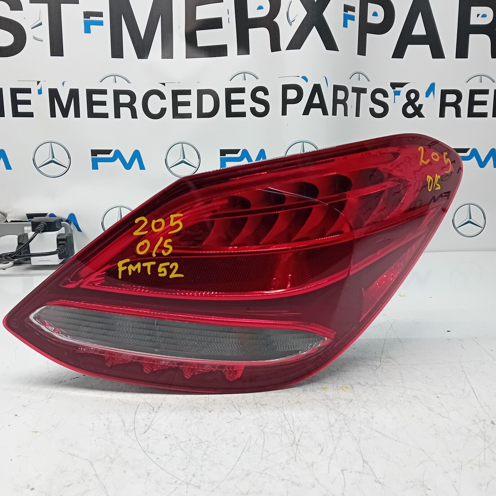 MERCEDES C-CLASS W205 2016 REAR DRIVER O/S TAIL LIGHT A2059061257 FMT52
