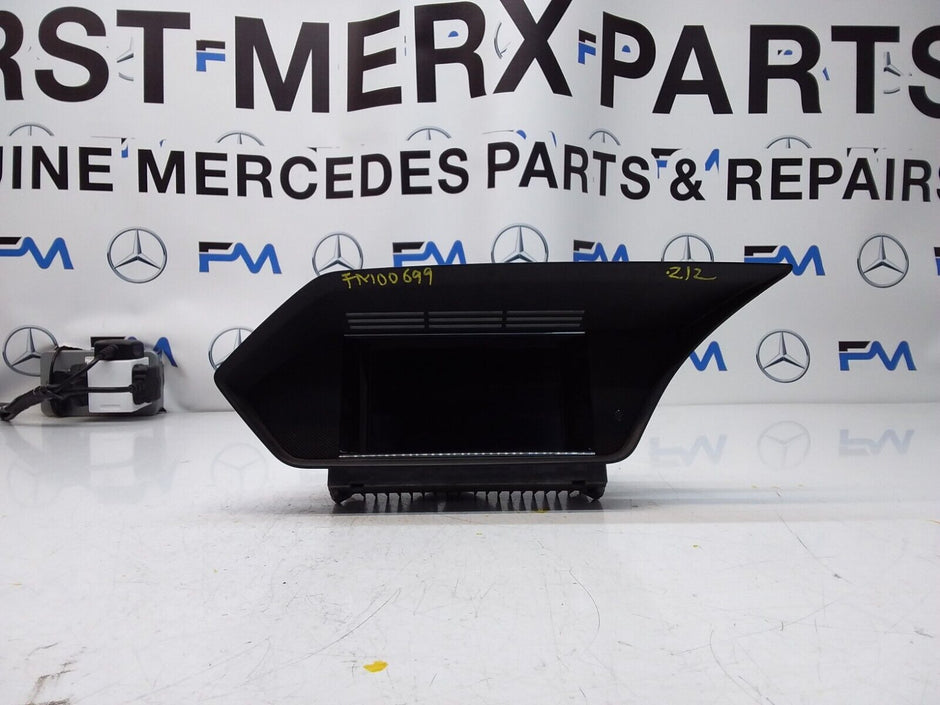 MERCEDES E-CLASS W212 2009 SAT NAV MULTIMEDIA SCREEN A2129004900 FM00699