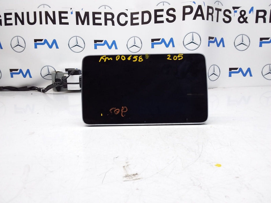 MERCEDES C-CLASS W205 2016 SAT NAV MULTIMEDIA SCREEN A2059002211 FM00658