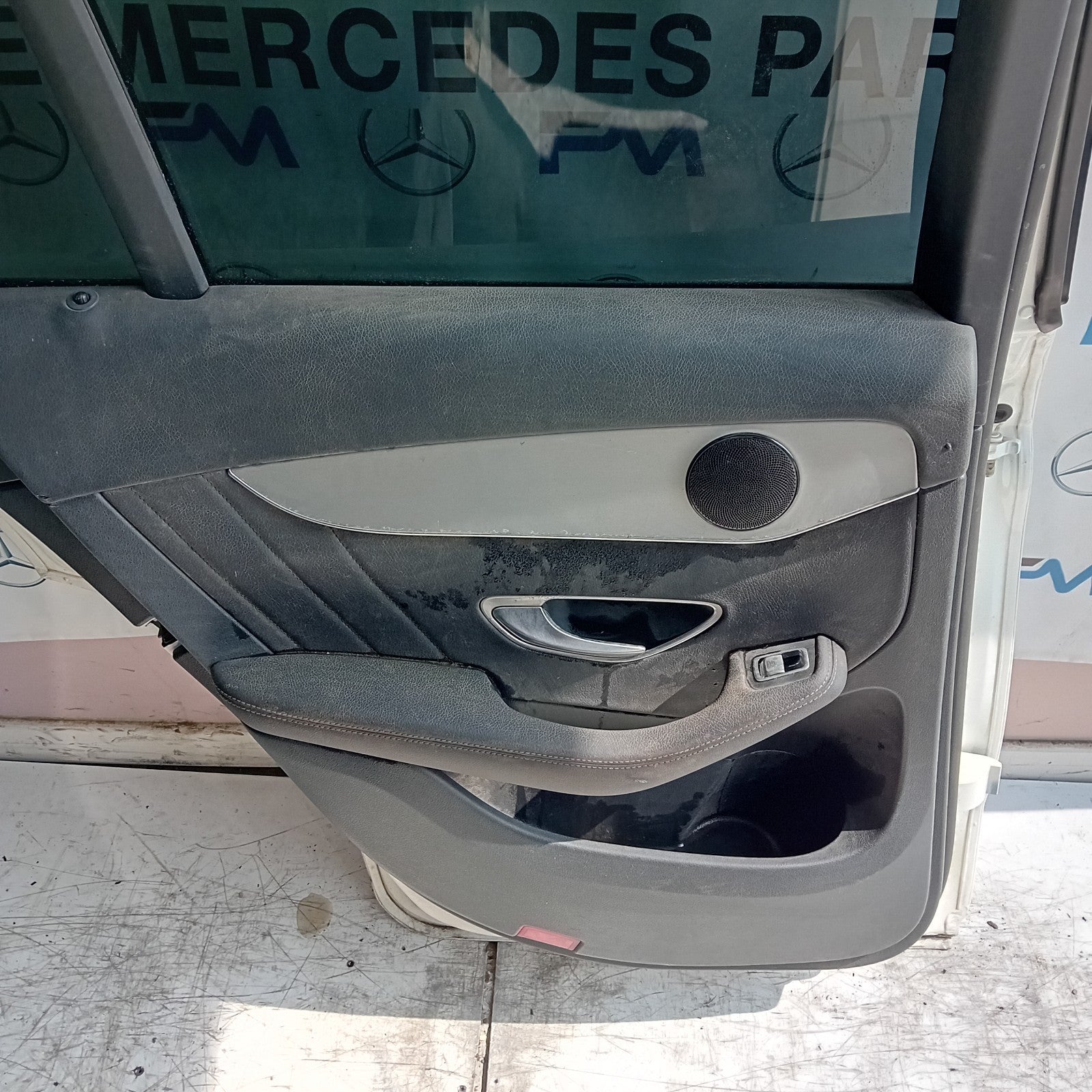 MERCEDES GLC W253 PASSENGER REAR SIDE DOOR NSR 2016 ON WHITE COMPLETE FMD279