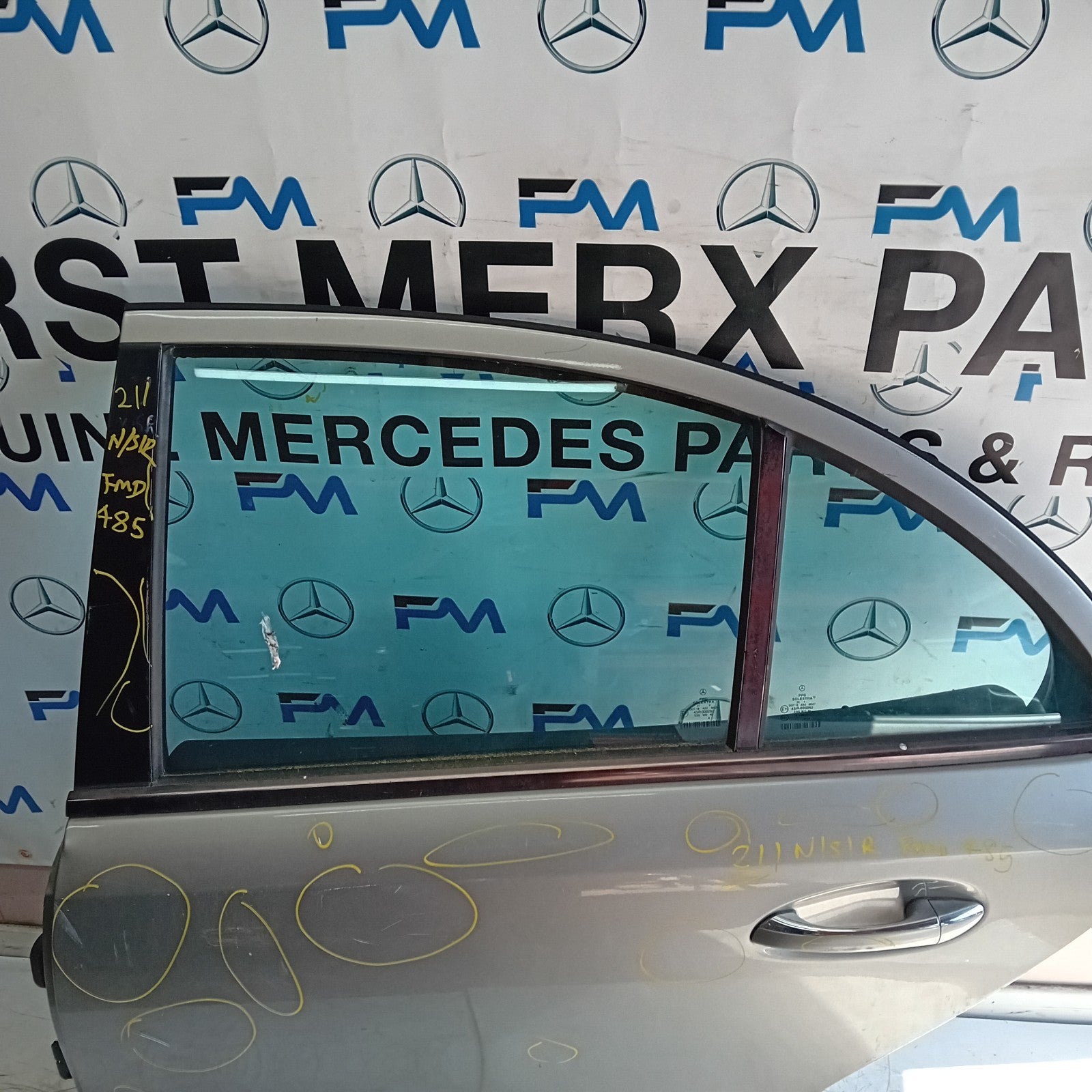 MERCEDES BENZ  E-CLASS W212 PASSENGER REAR DOOR NSR  2016 COMPLETE FMD485