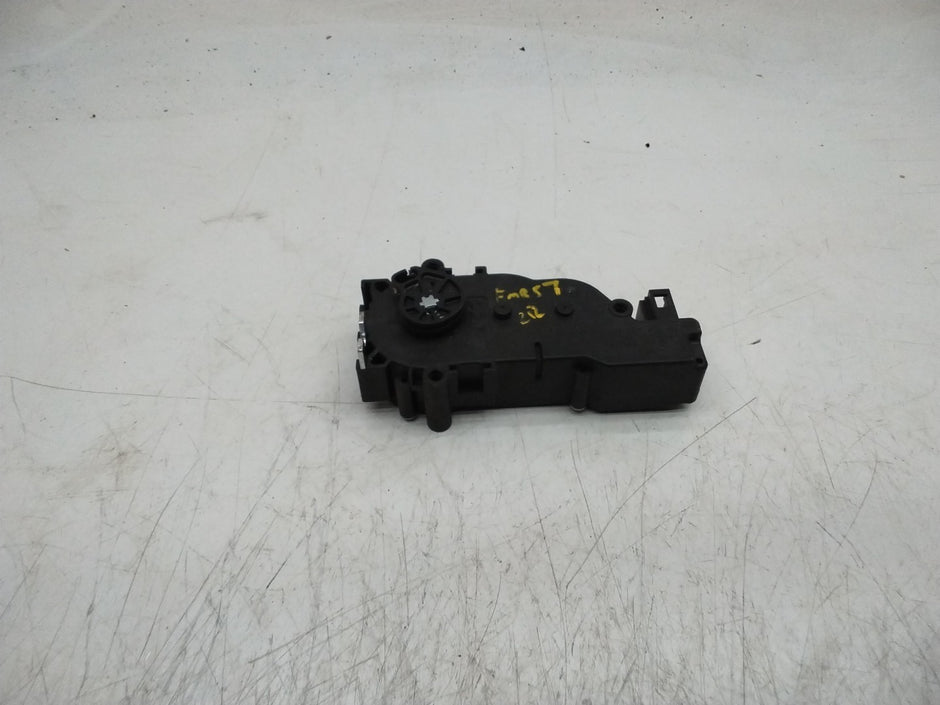 MERCEDES MERCEDES E-CLASS W212 REAR TAILGATE LOCK ACTUATOR  A2047500060 FMR57
