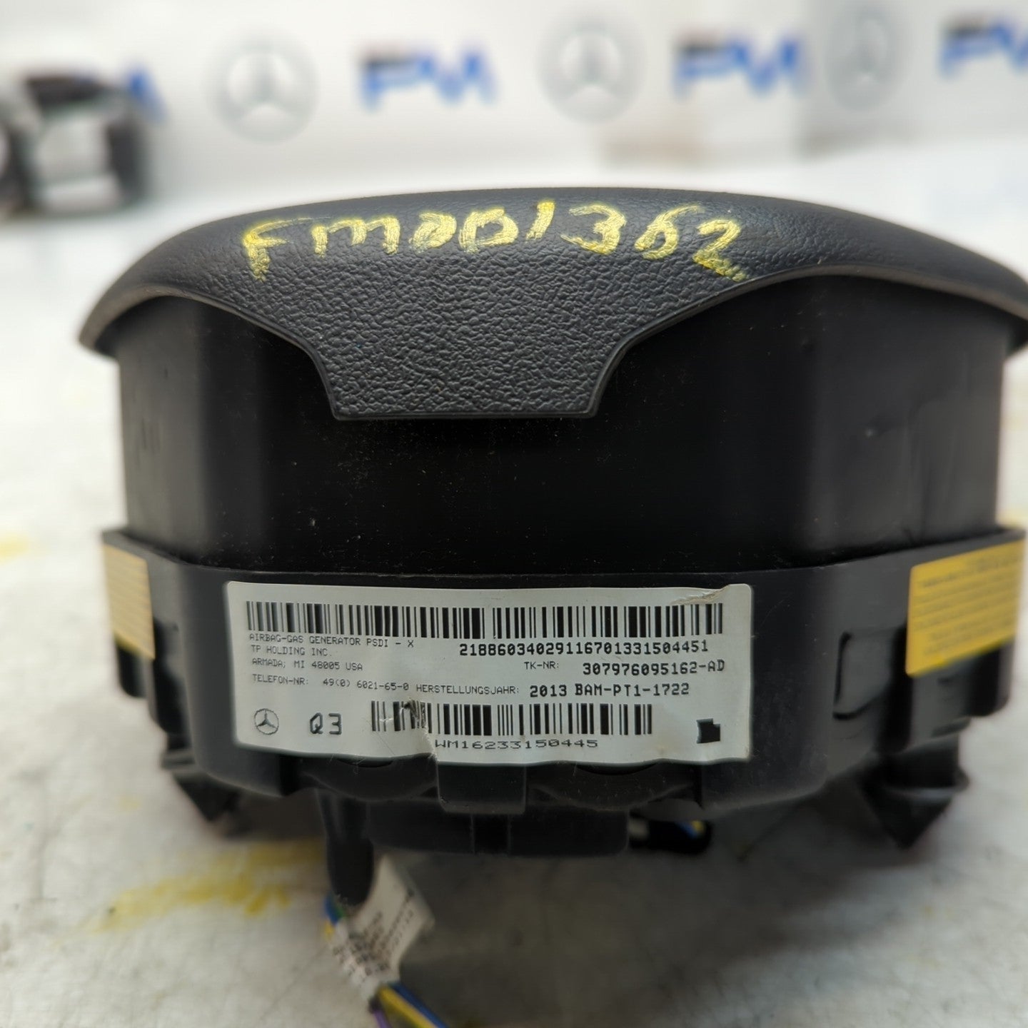 MERCEDES BENZ  B-CLASS W246 STEERING WHEEL AIRBAG DRIVER OS RIGHT Q3  FM001362